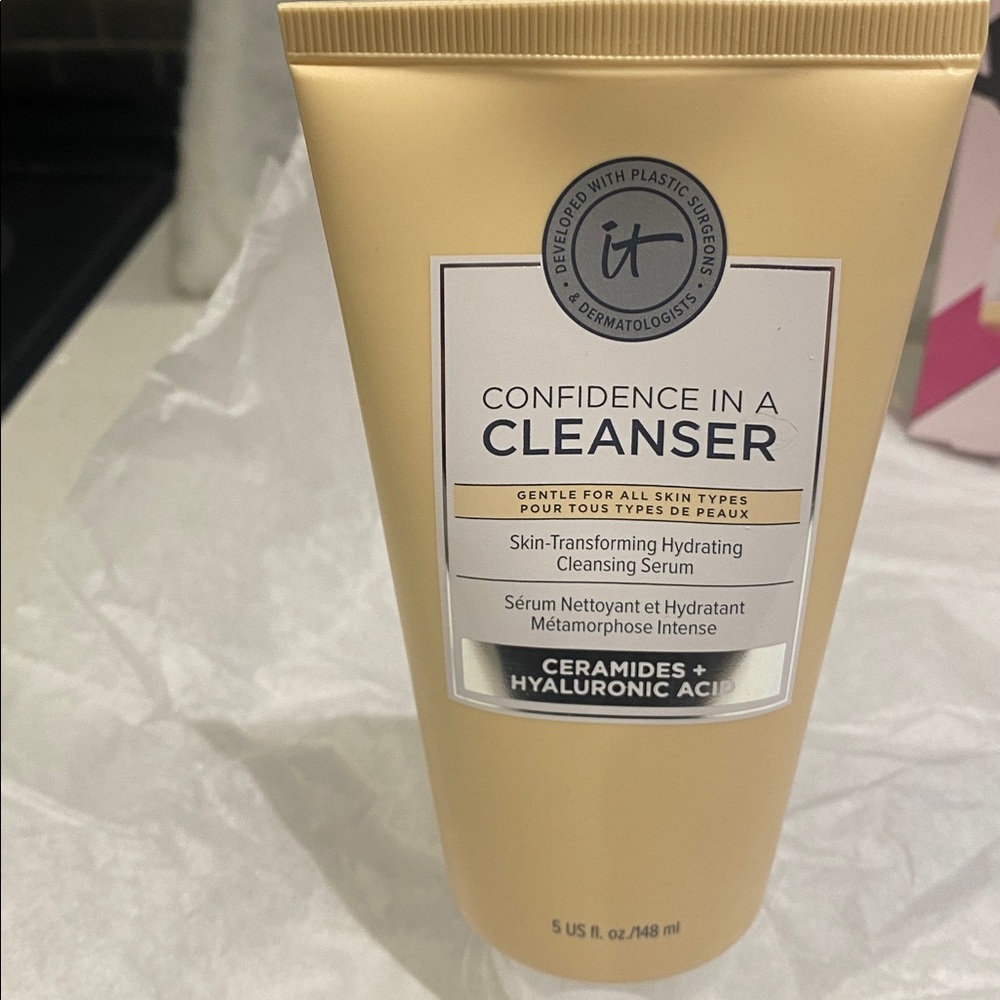 it cosmetics Confidence in a Cleanser & Cream set.mascara & eyebrow full size - Picture 5 of 9